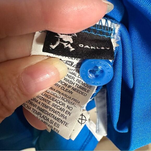 Oakley Men's Green and Blue Polo Shirts - Picture 11 of 11